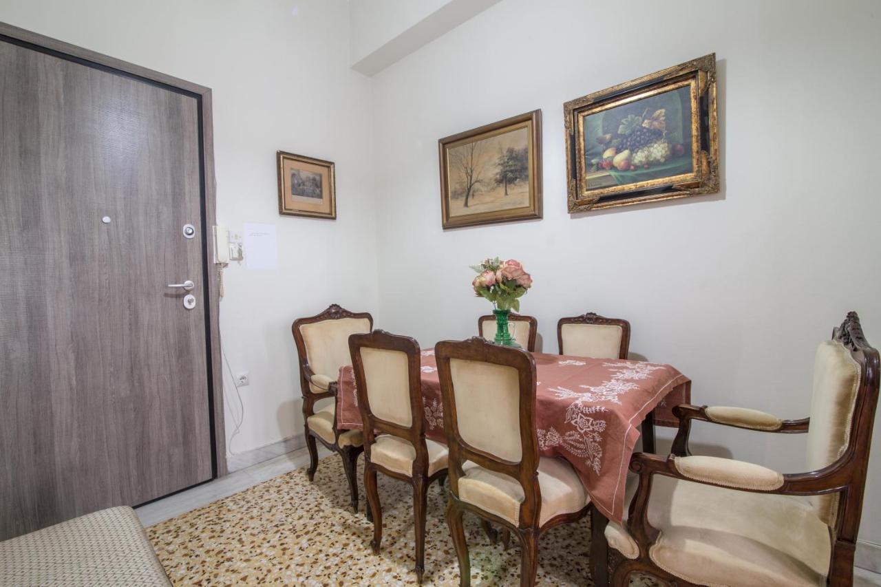 אתונה Koukaki Traditional Apartment מראה חיצוני תמונה
